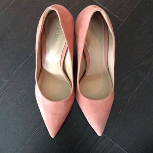 Aldo pink suede pumps